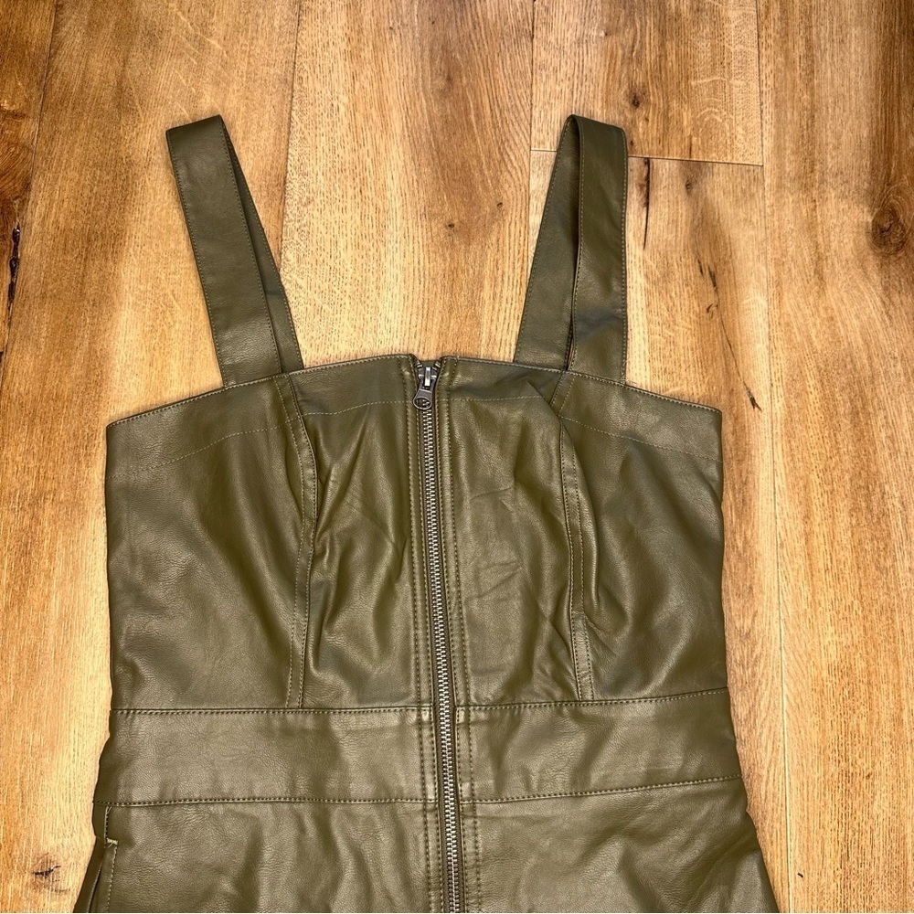 NWT Wild Fable Faux Leather Zip Front Pinafore Olive Dress Size XXSmall - Picture 4 of 12